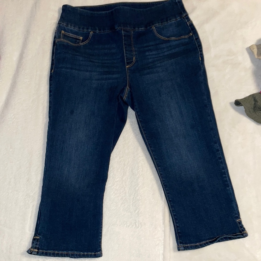 👖Chico’s Slim Leg Capri👖
